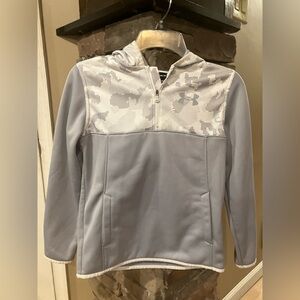 Boy’s Under Armour coldgear sweatshirt YMD